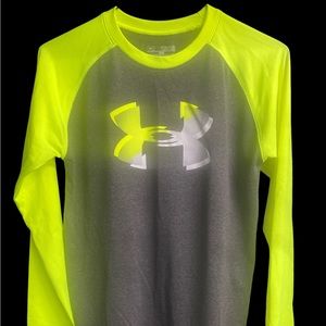 UA boys long sleeve shirt